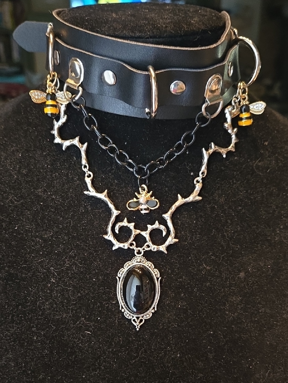 Gothic Black Onyx Bee Pendant Necklace with Faux Leather Choker - Picture 8 of 8